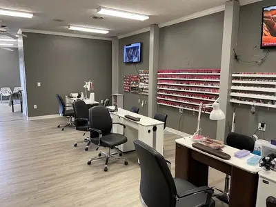 Rose’s Nail + Beauty Spa