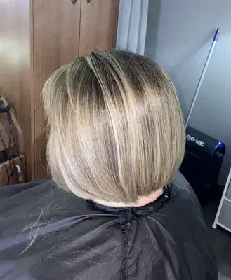 The 1121 Salon