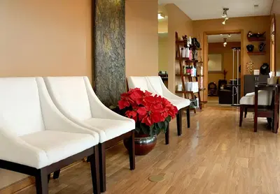 Looks Salon & Spa