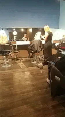 Kiss Kiss Bang Bang Salon