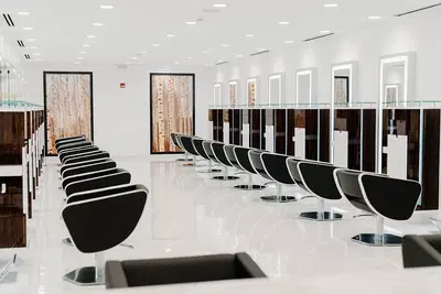 DL Lowry Salon