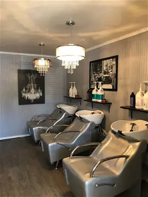 Platinum Salon & Massage