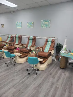 Nez's Nailz Salon & Spa Boutique