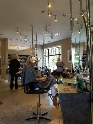 The Salon at Wellington Arms