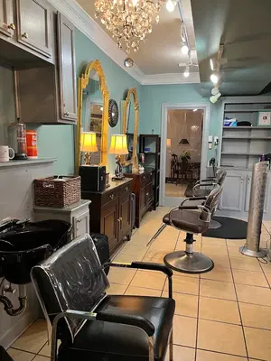Salon At the Towers