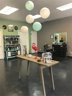 Hairspray Salon