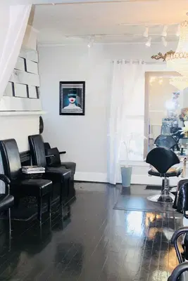 Head Over Heels Salon