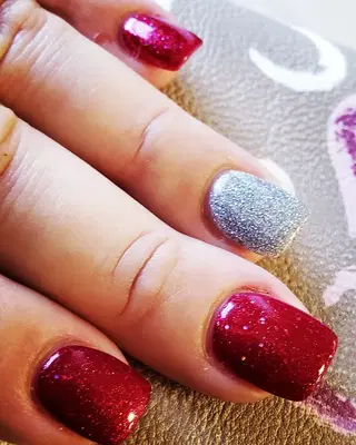 Glamourous Nails Inc