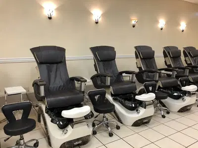 C & T Nail Salon