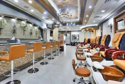 Salon James