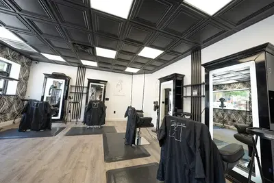 Frankie's Beauty Bar