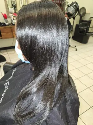 Simply Erinn's Unisex Hair Salon