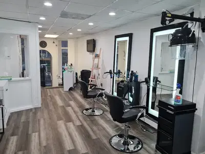 Capelli Salon