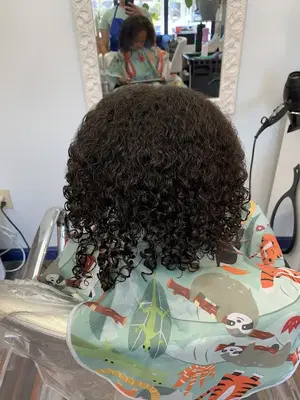 Gev’s Beauty Bar