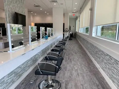Dellaria Salon