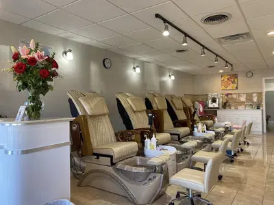 Lynn Nails & Spa
