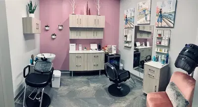 Hair_by_Yesenia at Sola Salon