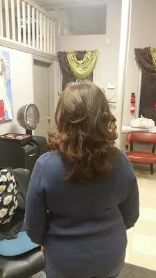La Elegancia Beauty Salon