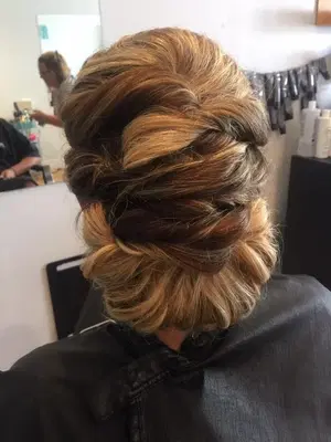 The Color Bar Salon