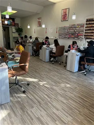 Queen Nails Salon