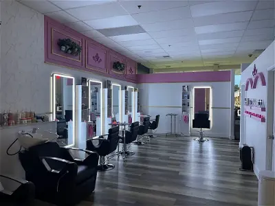 Curly Crown Beauty Salon
