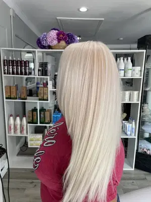 Eugenia’s Unisex Salón