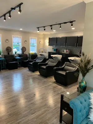 The Cutting Edge Salon