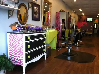 Blondeez A Hair Salon