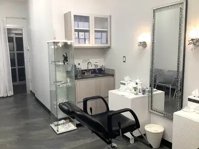 Divine Eyebrow Threading