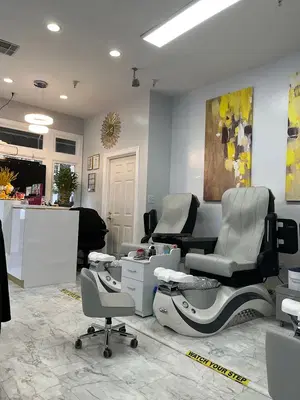 Cute Tips Nail Salon
