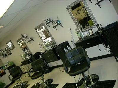 Vikki's Hair Studio