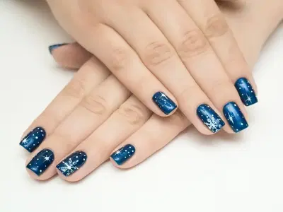 Bright Star Nails