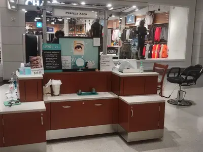 Perfect Arch Towson Mall 3rd level next to American Eagle