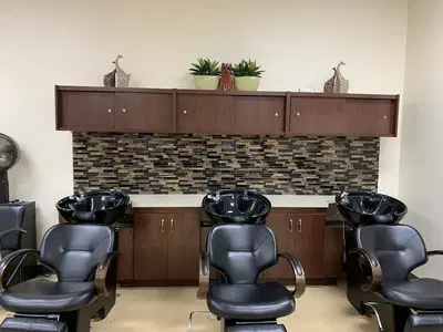 Way-Z Hair Salon & Braiding Shop