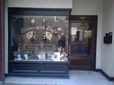 Sisters with Style Beauty Gallery