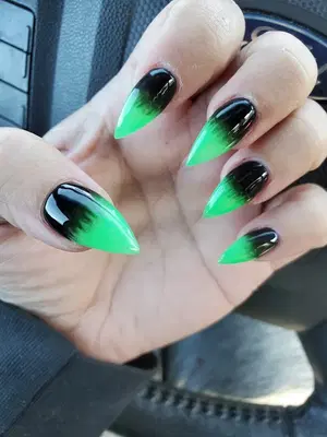 Ivi Nails
