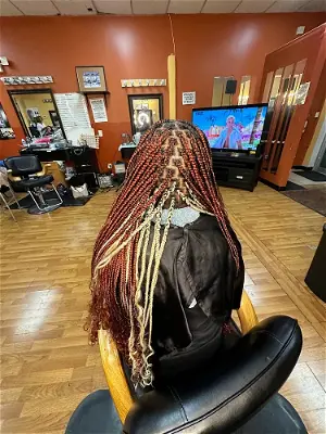 quin hairbraiding salon 2