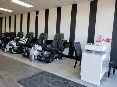 S Nail Lounge
