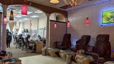 Q D Nails & Spa