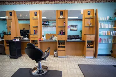 Pretty Brows & salon