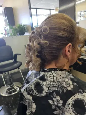 IZS HAIR SALON