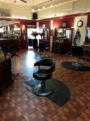 Mane Floor Salon