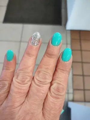 Foxy Nails
