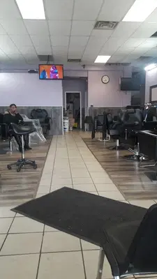 Kut-Em Up Hair & Nails Salon