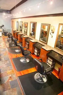 Q Hair Studio