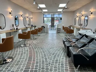 Salon & Co Shelby