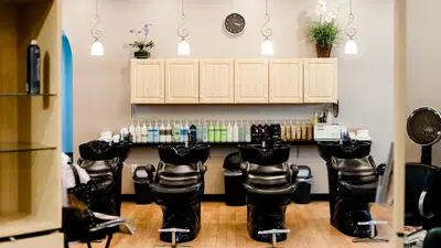 Douglas J Salon
