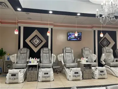 Queenbee Nail & Spa