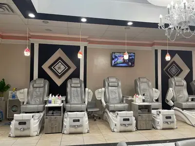 Queenbee Nail & Spa