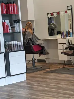 Fantastic Sams Cut & Color